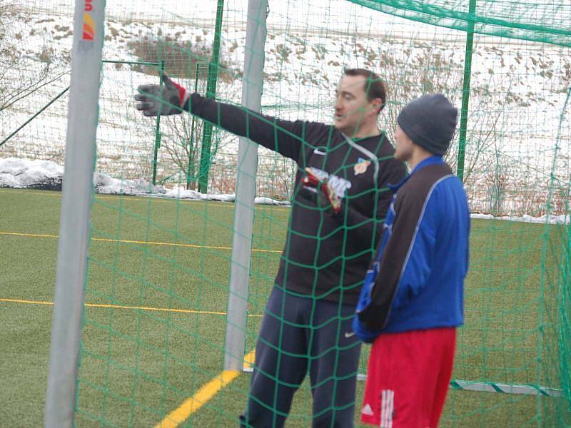 Fotbal: Sp. Dl. Újezd - S. Drmoul 4:2 (2:0)