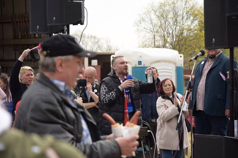 Demonstrace na Letné, 1. května.