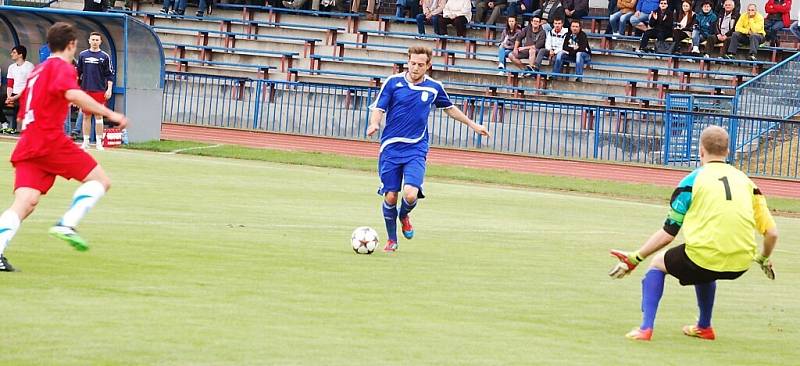 Fotbal-divize: Aktuálně třetí tým tabulky, FK Tachov, deklasoval doma Zličín 6:0