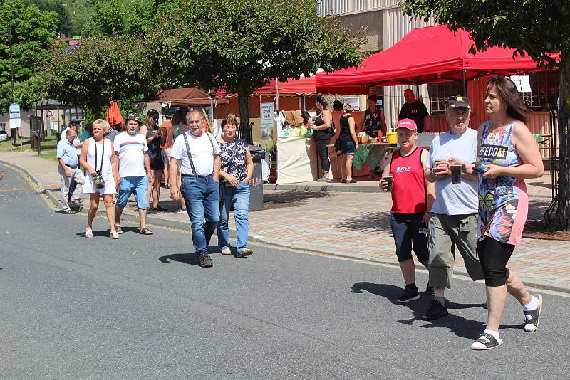 Na osmdesátikilometrovou trasu Českým lesem se v sobotu vydaly i prvorepublikové vozy.