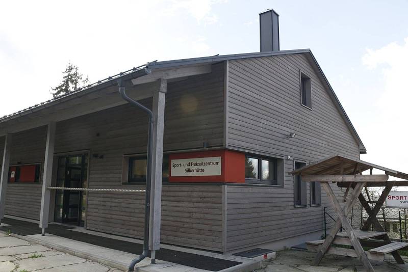 Středisko pro sport a volný čas (SLZ). Středisko Silberhütte, se kterým spolipracuje SKI klub Zlatý Potok.