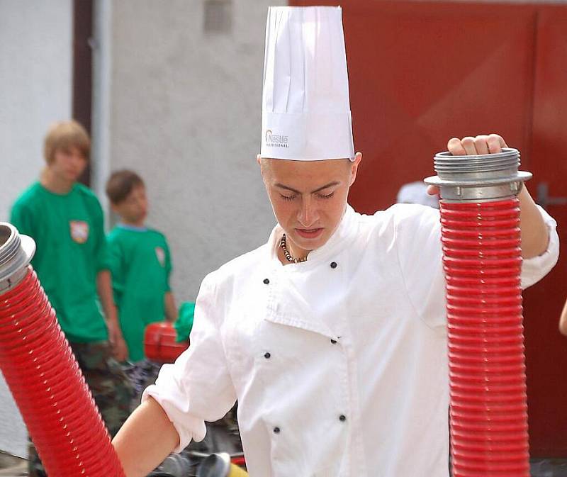 Do útoku se zapojili i kuchaři