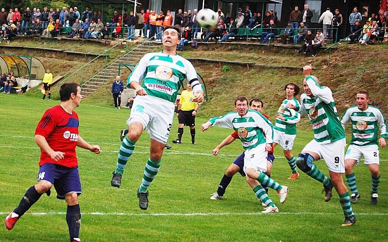 Fotbal-1. A třída: Utkání  Přimda–Dlouhý Újezd skončilo 6:6.