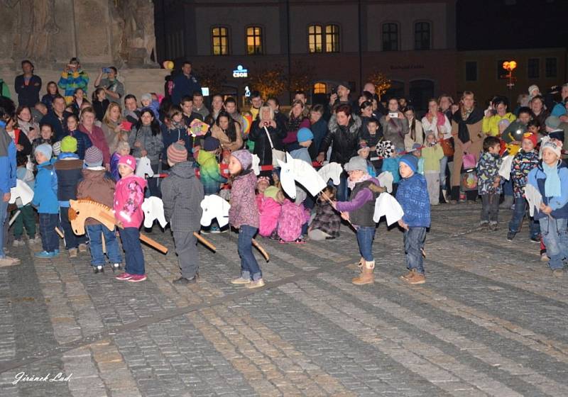 Martin místo vloček přivezl teplo a navíc přijel na hnědém koni