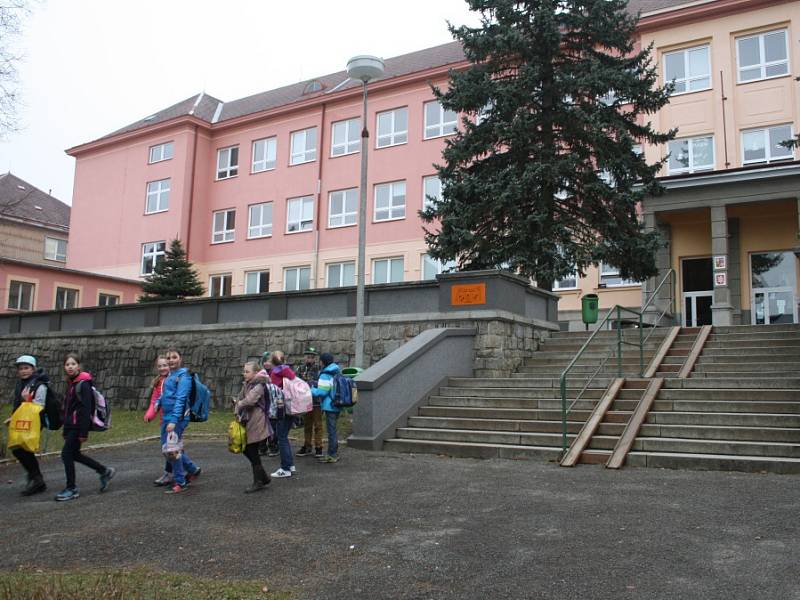 Základní škola v Hornické ulici. 