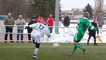 Divizní fotbalisté FK Tachov rozstříleli v přípravě účastníka přeboru FC Chrást .