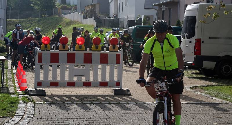 Z cyklistické soutěže v okolí Pirku.