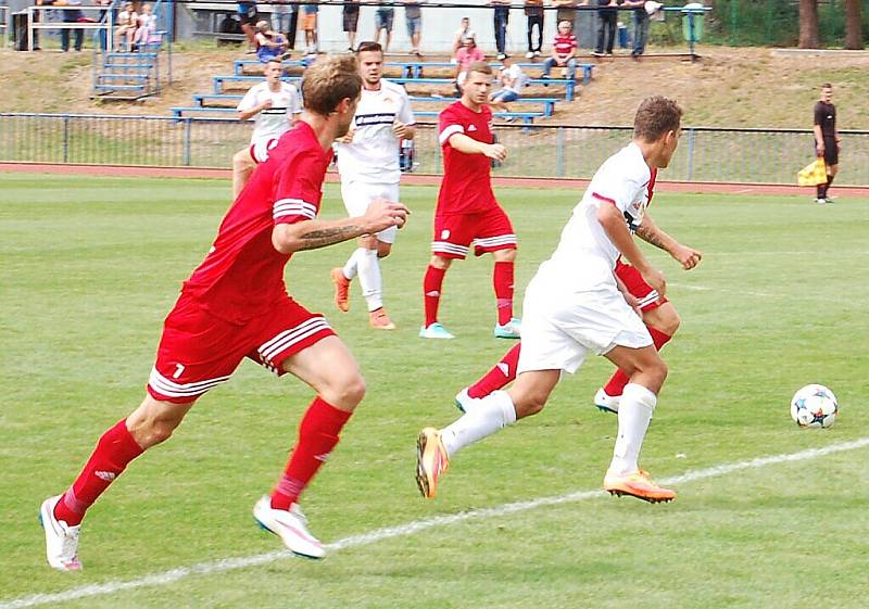 Fotbal: Nováček ČFL FK Tachov porazil divizní Klatovy 2:0