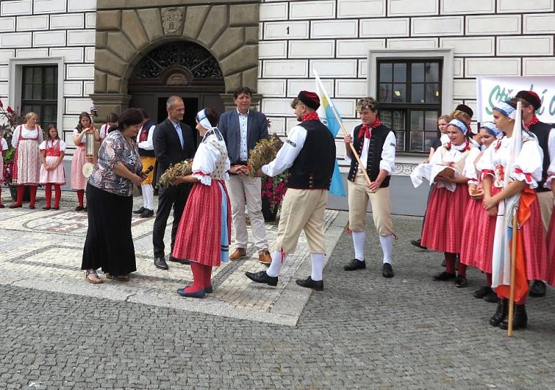 Ve Stříbře se lidé těšili z kulturní akce - Dožínek.