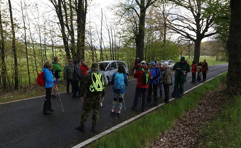 Vzpomínkového pochodu Lidických žen se na Tachovsku v sobotu účastnilo na padesát zájemců o turistiku a historii konce druhé světové války.