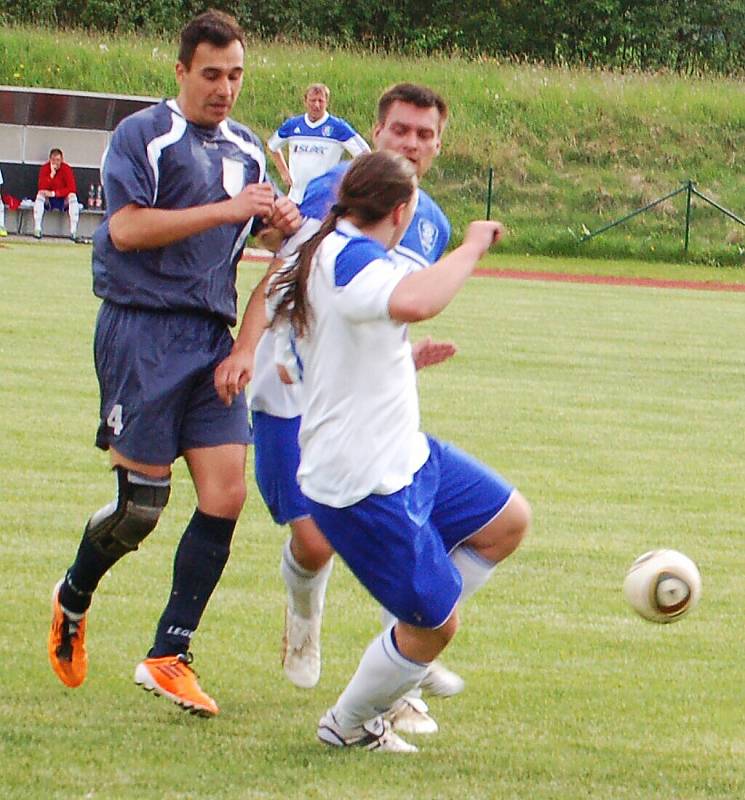 Dvaadvacáté kolo druhé třídy: Bor vs. Částkov