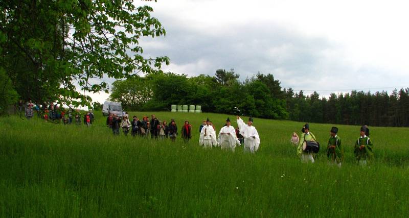 Kněží z Japonska tančili u Olbramova
