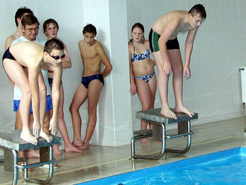 Přimdští školáci (na snímku) patří mezi nejlepší dětské plavce regionu i díky tomu, že mají bazén v místě školní docházky.