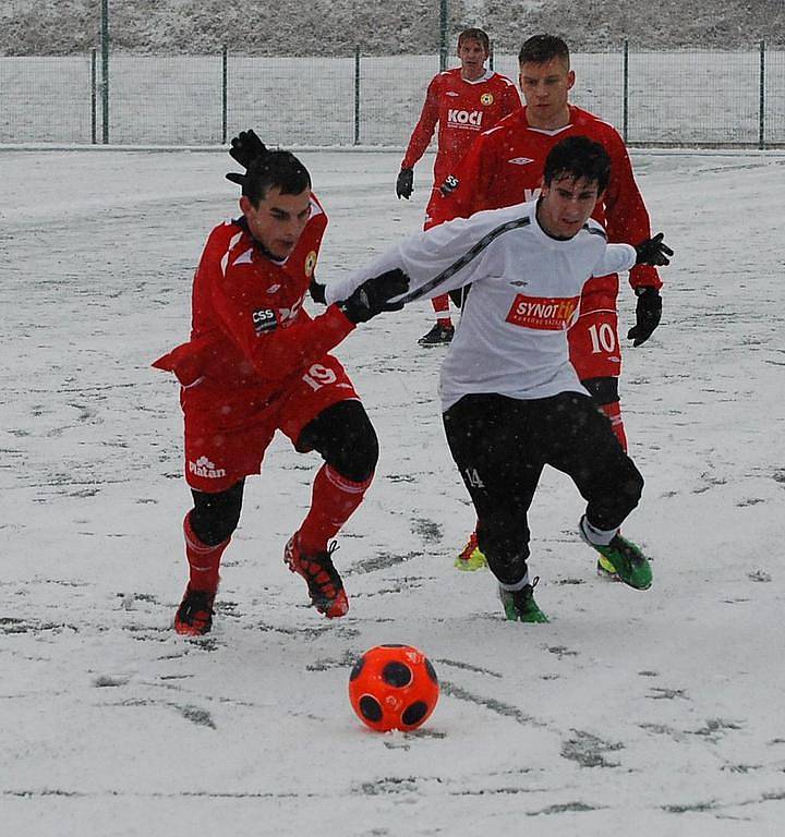 Divizní fotbalisté FK Tachov hráli v Písku a domácí FC zvítězilo 4:0. 