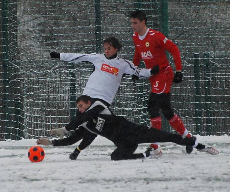 Divizní fotbalisté FK Tachov hráli v Písku a domácí FC zvítězilo 4:0. 