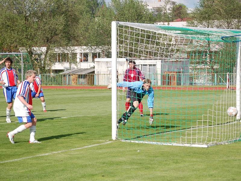 Fotbal – Přebor Plzeňského kraje: Fotbalový klub Tachov – TJ Sušice 3:1 (2:1)