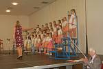 Tachovský dětský sbor zpíval maminkám k svátku