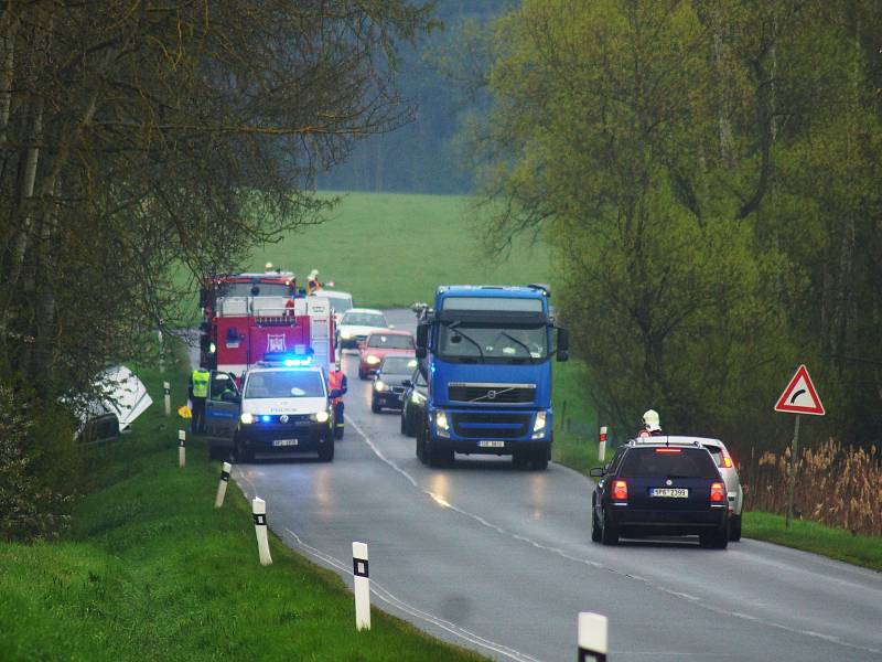 Vážná dopravní nehoda mezi Novou Hospodou a Čečkovicemi si vyžádala lidský život