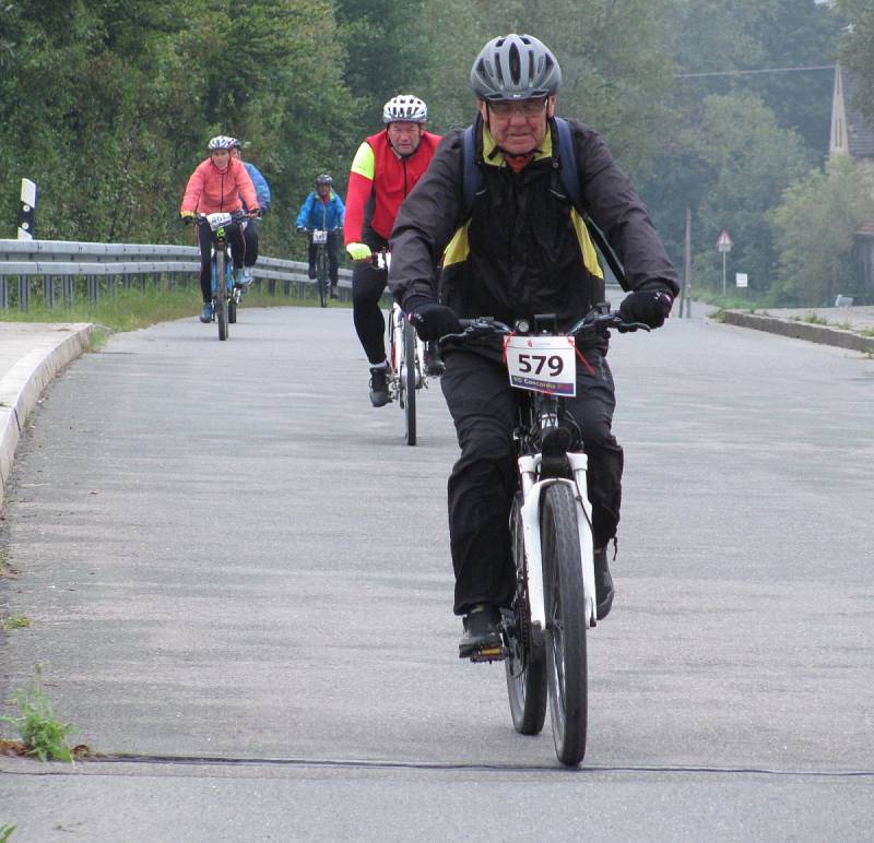 Cyklistického podniku se účastnili i kolaři z Tachovska.