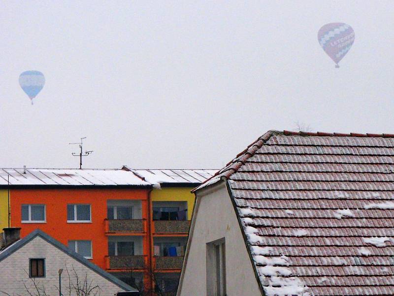 Balony nad Chodovou Planou.