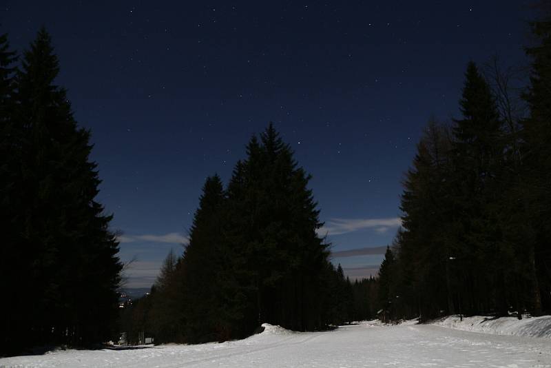 Horští záchranáři Mountain Rangers drželi pravidelnou službu i v noci na Nový rok.