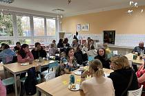 Dne 15. listopadu se uskutečnila v ZŠ ve Stráži u Tachova druhá literární kavárna.