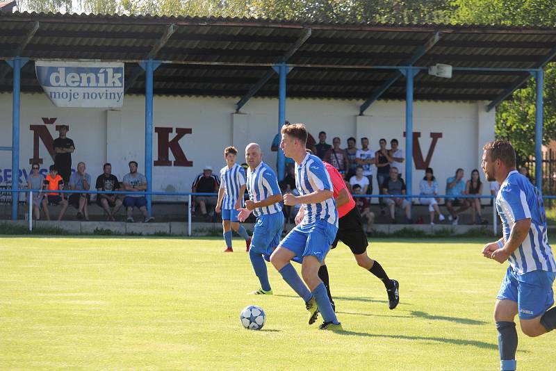 FK Staňkov (modrobílé dresy) - Baník Stříbro 0:7 (0:2)