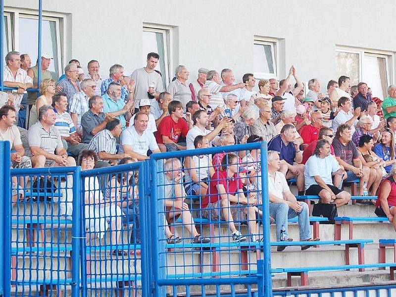 FK Tachov – Senco Doubravka 5:0 (5:0).