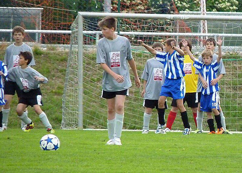 V krajském přeboru zvládli mladí fotbalisté FK Tachov předehrávku s SK Smíchov. 