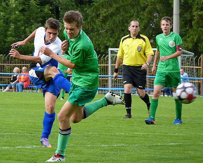 V krajském přeboru zvládli mladí fotbalisté FK Tachov předehrávku s SK Smíchov. 