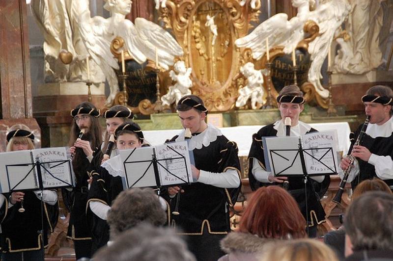 Kladrubská katedrála hostila velikonoční koncert. 