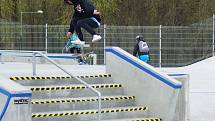 Desítky jezdců všech věkových kategorií si přišlo vyzkoušet nově opravený skatepark v okresním městě. První dojmy jsou vesměs velmi pozitivní.