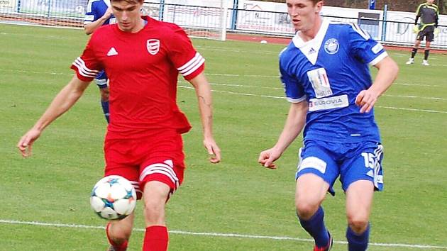 Mužstvo FK Tachov prohrálo ve čtrnáctém kole ČFL s Kolínem 0:1.