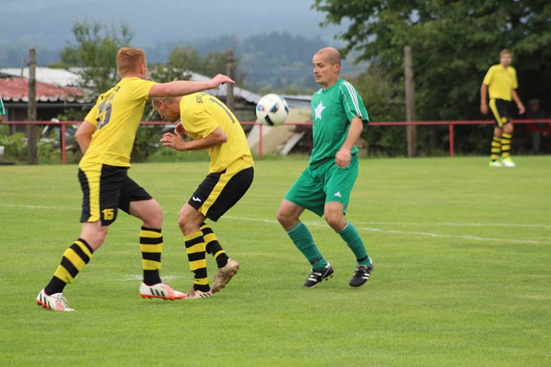 Novou sezonu krajského přeboru zahájil Rozvadov domácím utkáním proti Sokolu Lhota, které skončilo 1:1 a na penalty vyhrála Lhota.