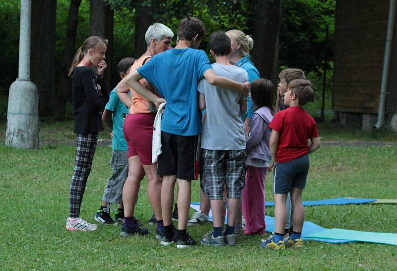 Letní tábory dětí organizuje už dvě desítky let Český Červený kříž oblastní spolek v Tachově. 
