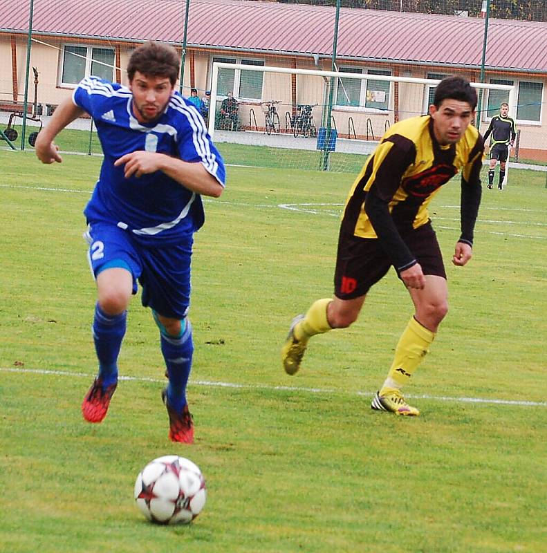 Fotbalová divize: Poslední zápas podzimu mezi FK Tachov a ZVVZ Milevsko skončil 1:0.