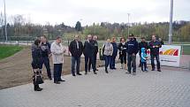 Desítky jezdců všech věkových kategorií si přišlo vyzkoušet nově opravený skatepark v okresním městě. První dojmy jsou vesměs velmi pozitivní.