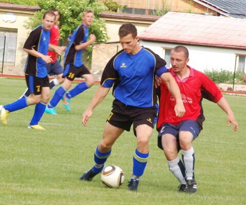  Fotbal-II. třída: V závěrečném kole padlo 39 branek, rozhodčí napomínali jen sedm hráčů.