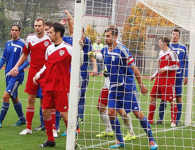  Fotbalisté FK Tachov důležité utkání zvládli, na domácím trávníku porazili Brozany 4:1.