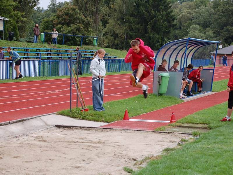 Tachovské gymnázium uspořádalo, jako každoročně, sportovní den zvaný Gymnaziáda. 