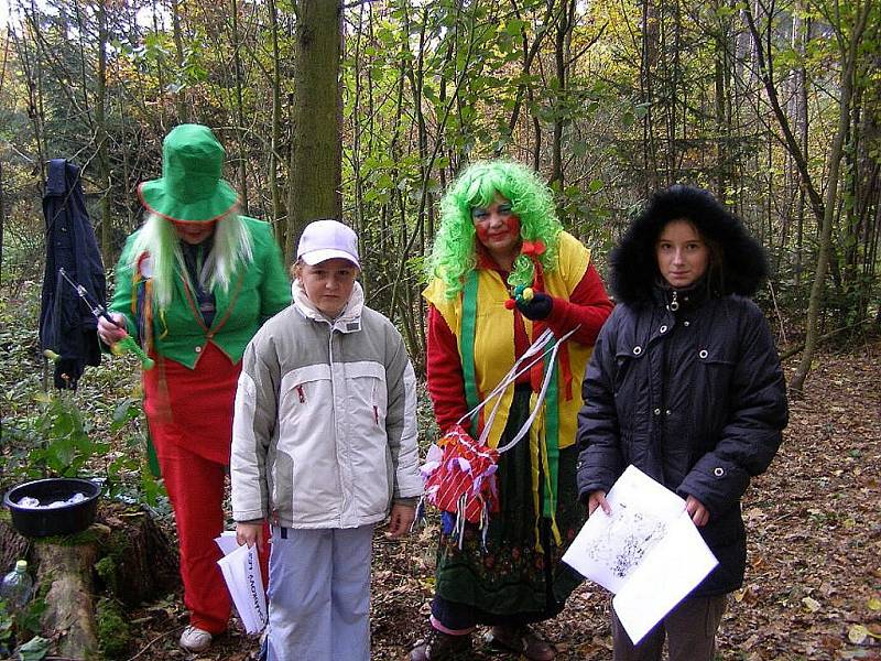 Tradiční pohádkový les pro děti i dospělé se konal v Kostelci