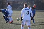 Dynamo Studánka (v modrém) - Baník Stříbro (v bílém) 0:2.