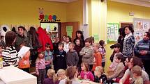 Akci s názvem Den pro dětskou knihu uspořádala knihovna v Tachově. 