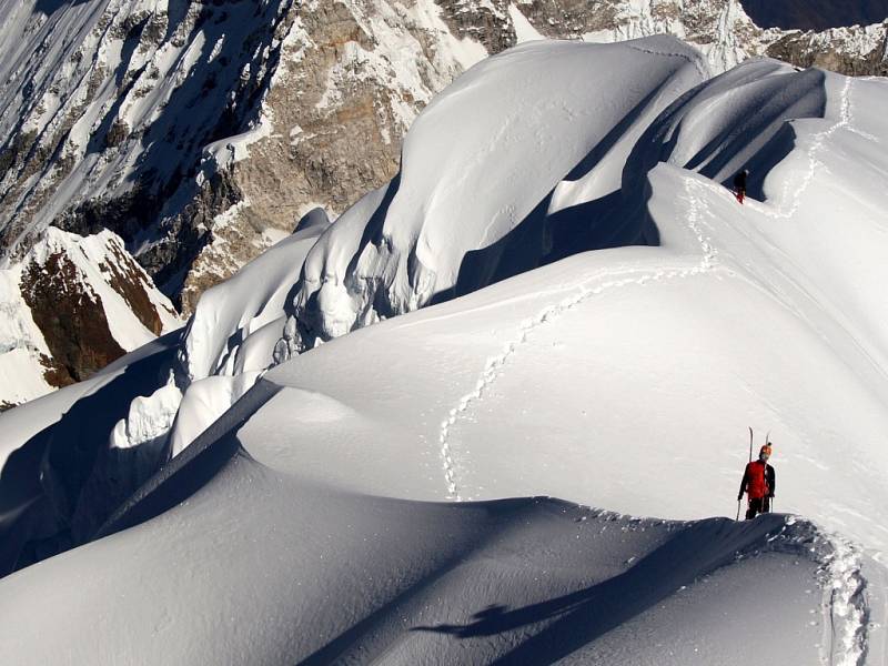 SNÍMKY Z RŮZNÝCH FILMŮ Snow film festu napovídají, že půjde o nevšední diváckou podívanou podobně, jako tomu bylo při minulých ročnících. 