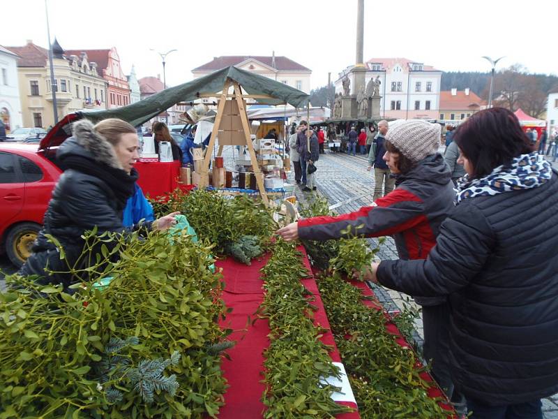 Na náměstí ve Stříbře se konaly stříbrné trhy