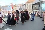 Ulice Tachova zaplnili návštěvníci Husitských historických slavností.