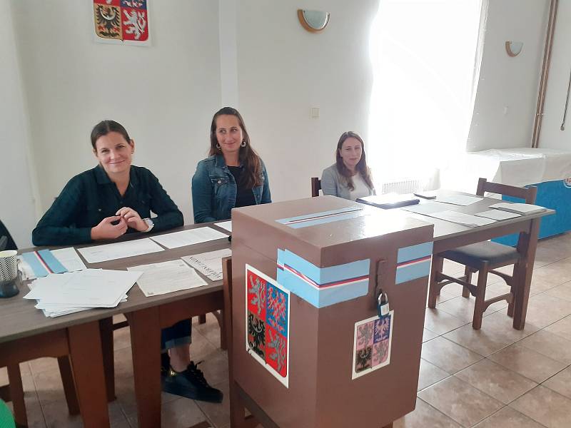 Volby v Sulislavi.