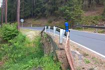 Po celé léto bude uzavřena silnice mezi Planou a Vysokým Jamným z důvodu rekonstrukce tří propustků.