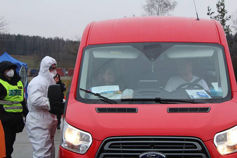 Protiepidemiologické opatření na hraničním přechodu v Rozvadově