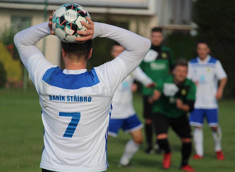 TIP LIGA (řádek č. 1): ZD Meclov (v zeleném) - Baník Stříbro (v bílém) 4:0.